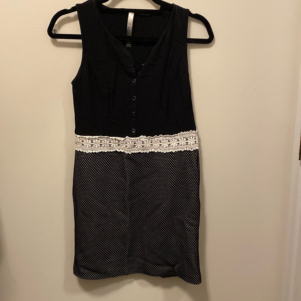 Kensie Small Black and White Dress